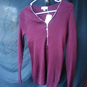 Maroon knit sweater